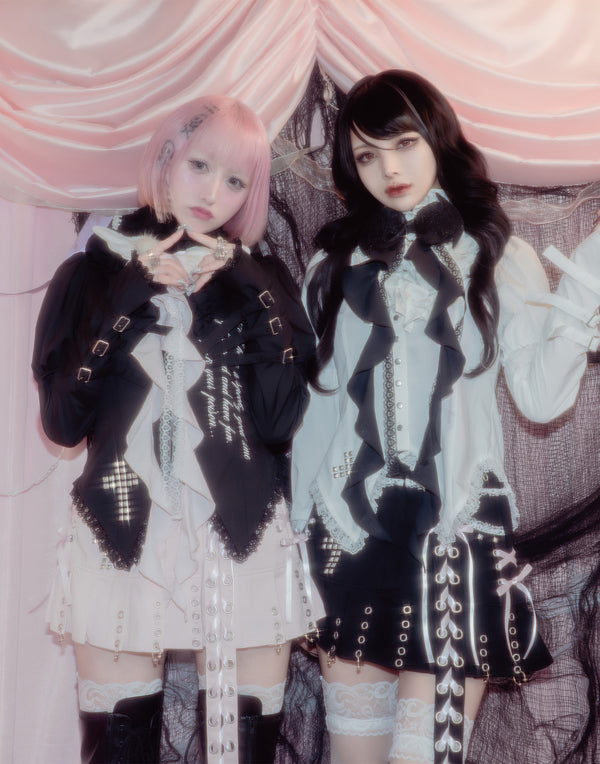 side lace up pierce pleated skirt