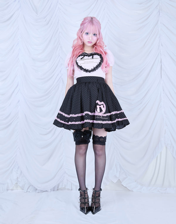 【5月12日(月)17:00販売開始】 Frill heart stone logo skirt