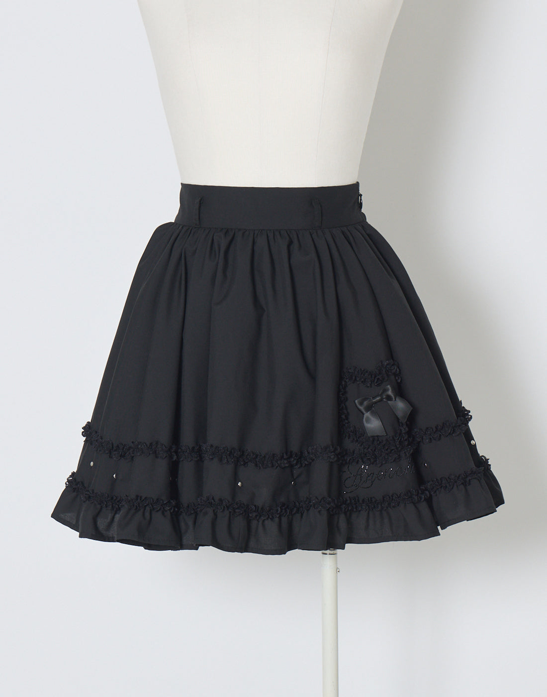 Frill heart stone logo skirt – AVENCHUMU （アバンチュウム）