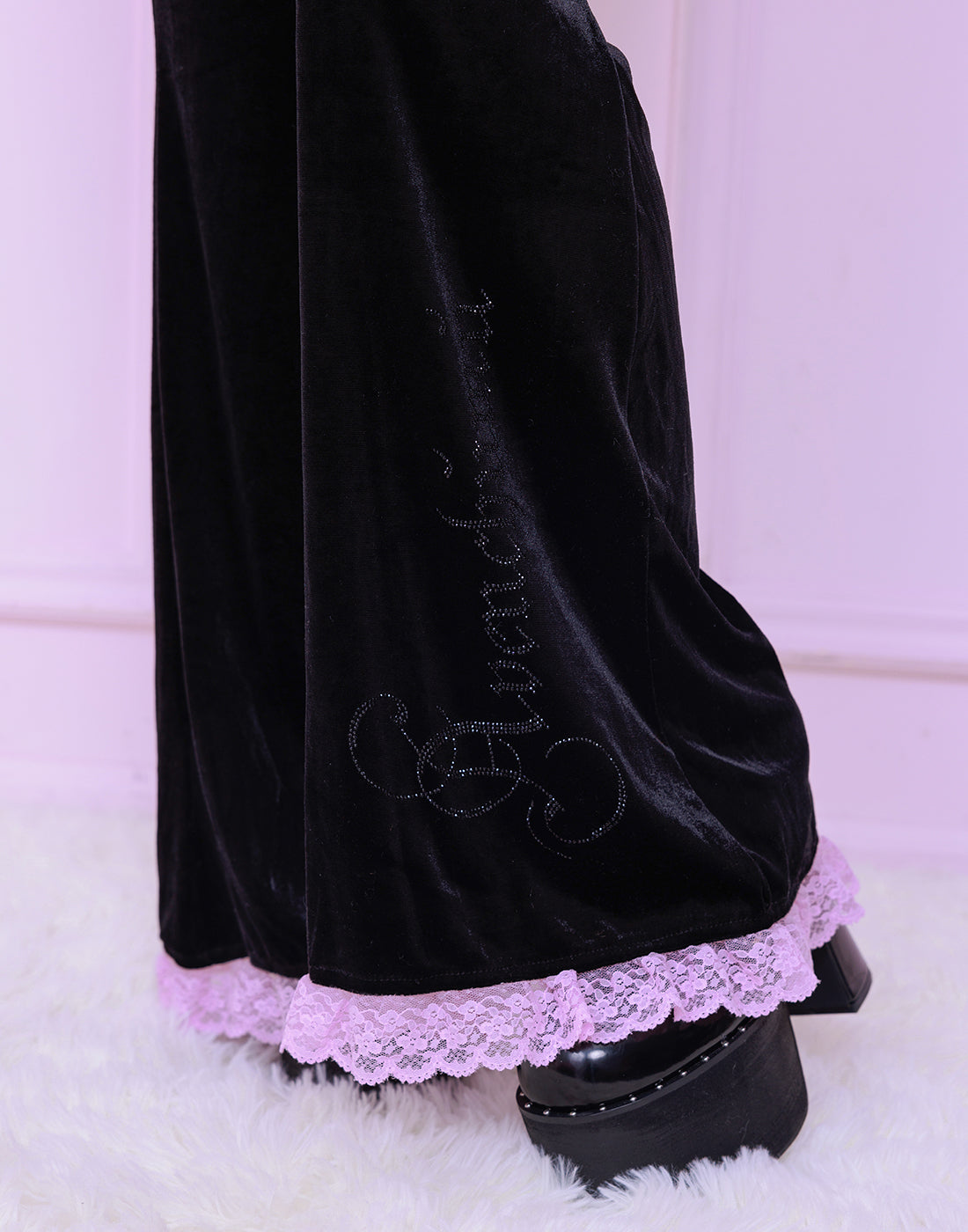 Rhinestone logo garter velor flare pants – AVENCHUMU