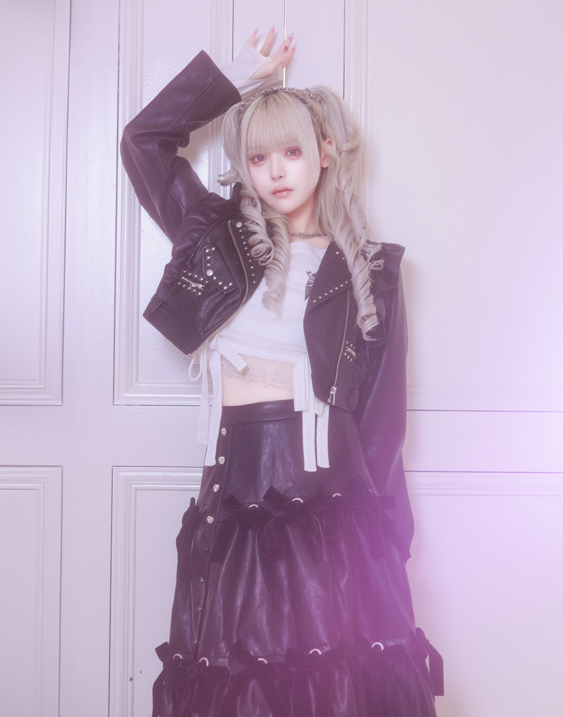 Leather look hole ribbon skirt – AVENCHUMU （アバンチュウム）