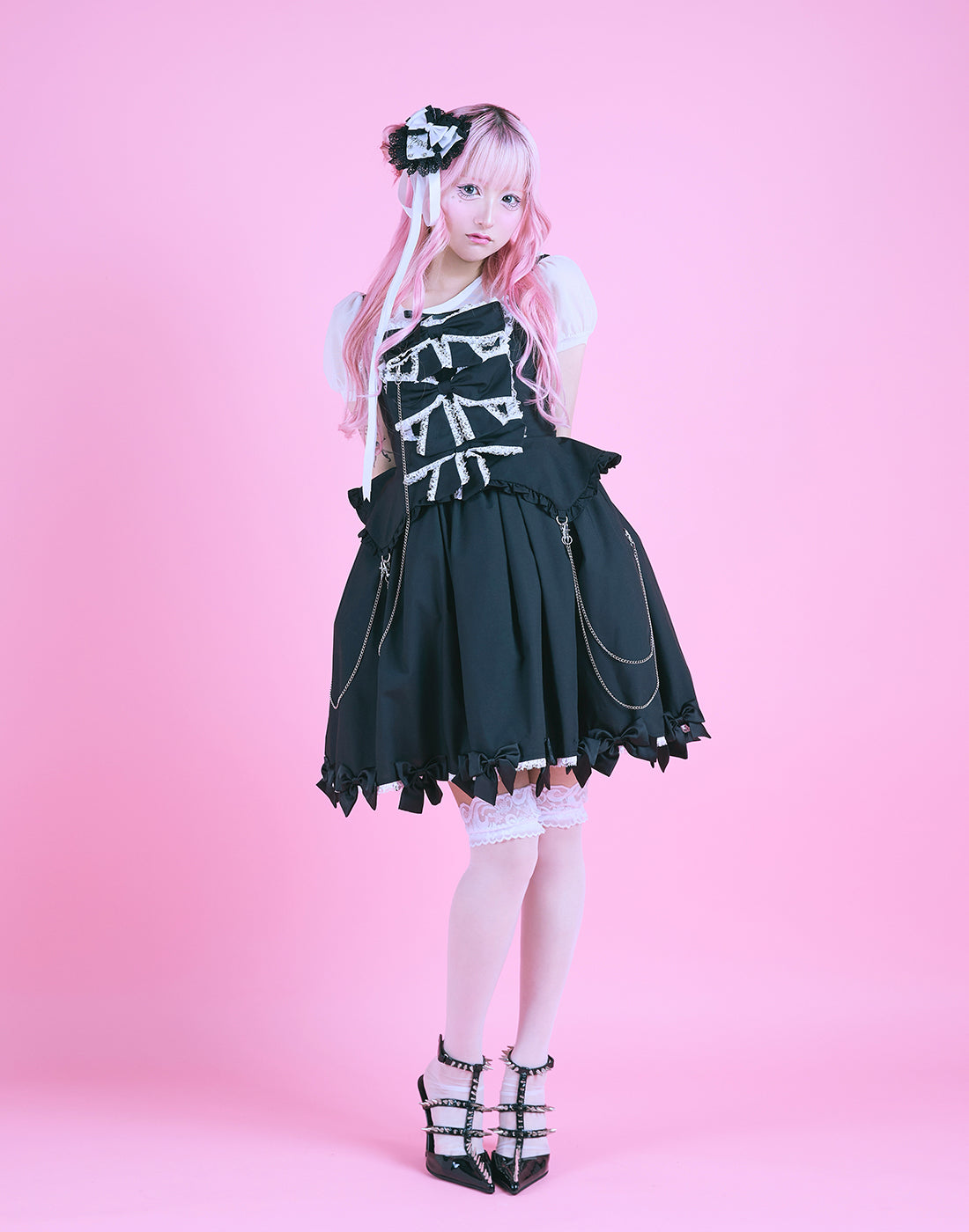 Front ribbon chain one piece – AVENCHUMU （アバンチュウム）