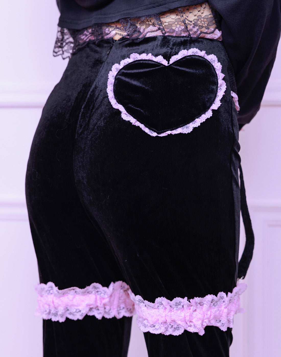 Rhinestone logo garter velor flare pants – AVENCHUMU