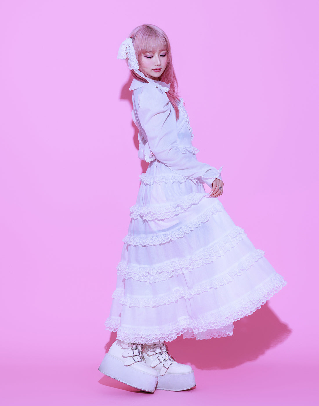 AVENCHUMU Full of tiered long dress ホワイト Full of tiered long dress – AVENCHUMU （アバンチュウム）