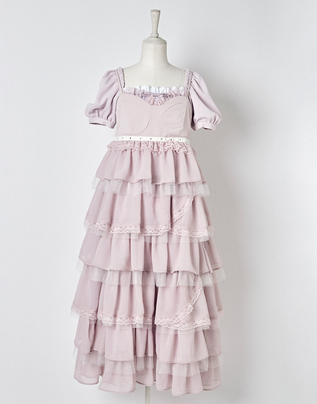 ワンピース AVENCHUMU Love tiered dress one piece Love tiered dress one piece – AVENCHUMU （アバンチュウム）