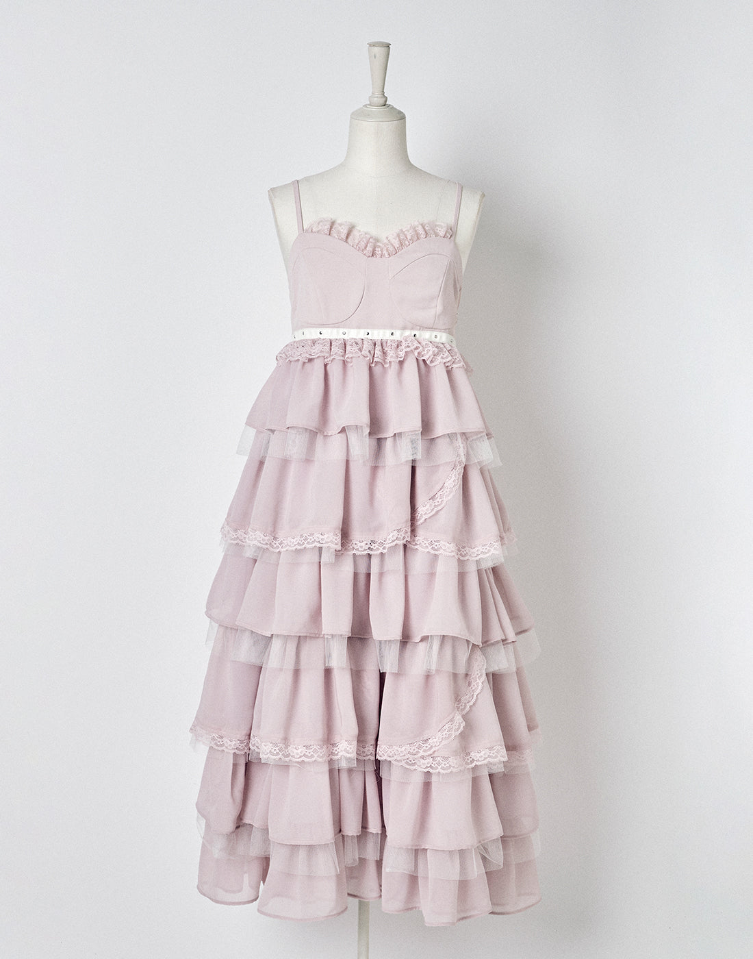 Love tiered dress one piece – AVENCHUMU （アバンチュウム）